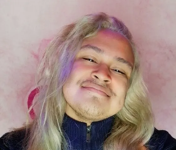  Arthur Britney Joestar, salvadoreñx y no binarix 